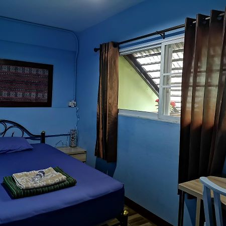 Pm Guesthouse Чиангмай Экстерьер фото